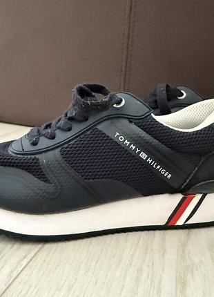Tommy hilfiger кросівки 37
