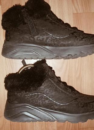 Зимові черевики-кросівки skechers uno lite — cozy leopard розмір 36-37 довжина стельки по факту 23.5 см