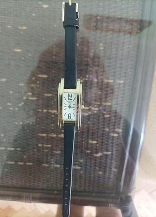 Швейцарские оригинальные женские часы pierre balmain б/в