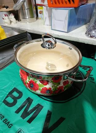 Кастрюля эмаль на 3-4 л,с нержавеющими ручками и стекляная крышкой