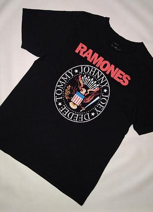 Черная футболка мерч ramones классический разноцветный принт президентская печать группы