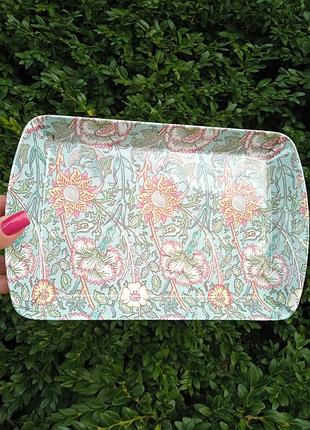 Подносик от известного бренда william morris из пластика
