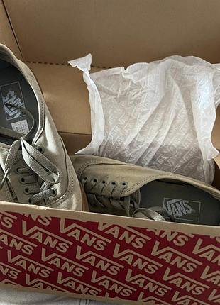 Vans кольору хакі