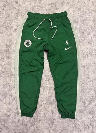 Спортивные нейлоновые брюки nike boston celtics courtside nba track pants (оригинал)
