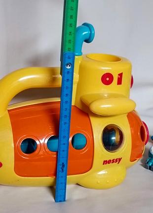Подводная лодка с фигурками 8