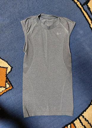 Компрессииная футболка nike pro р м
