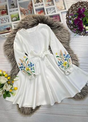 Красивое нарядное платье для девочки