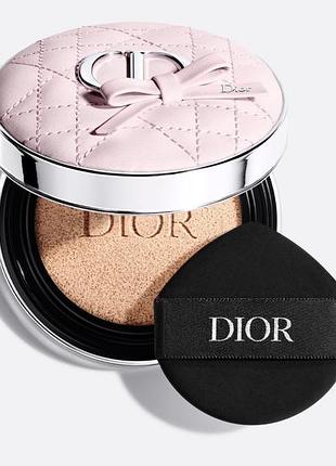 Тональний кушон dior forever