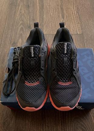 Кроссовки reebok 37-37,5 размера.