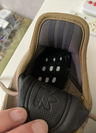 Adidas колір хакі адідас кросівки. рідкісна модель та розмір