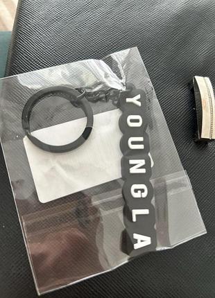 Брелок youngla 4