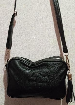 Сумка черного цвета в стиле gucci soho small leather disco bag.