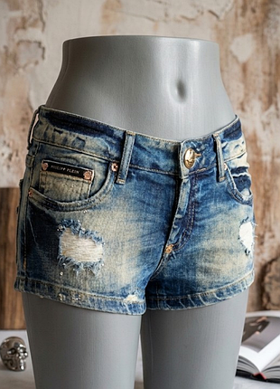 Эффектные женские джинсовые шорты philipp plein (strawberry cheesecake) артикул / модель: ord: yd15-644 / mod: ş-9032dnm-pan, размер 29