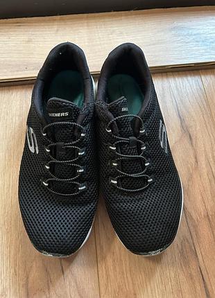 Продам кросівки чорного кольору фірма skechers