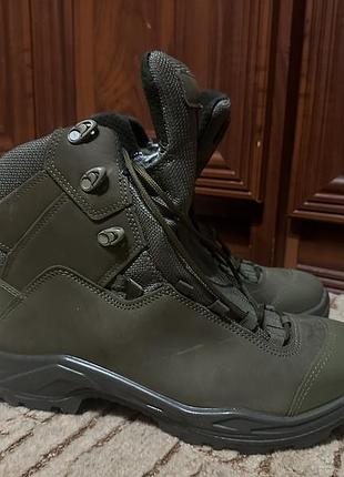 Продам нові берци 3