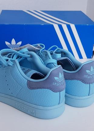 Жіночі кросівки adidas, оригінал
