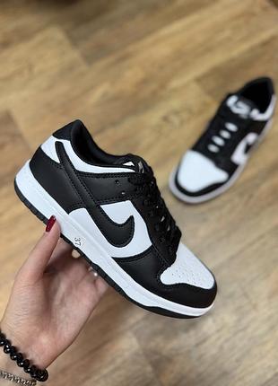 Жіночі кросівки (підліткові) nike sb dunk low чорно-білі