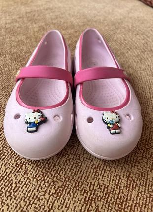 Балетки crocs c11 , по точкам 17 см , hello kitty