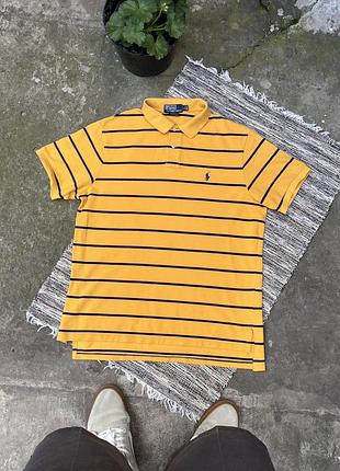 Вінтажне жовте поло з коротким рукавом polo ralph lauren у синю смужку з маленьким вишитим логотипом регбійка