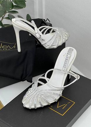 Босоніжки жіночі люкс. босоніжки al€vì milano crystal білі зі стразами