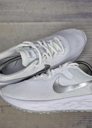 Кроссовки nike revolution