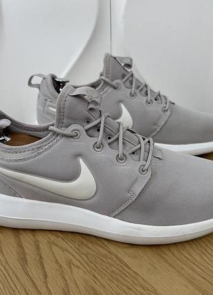 Оригінальні кросівки nike roshe two