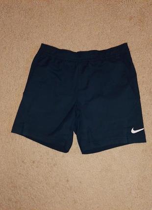 Шорты nike с карманами. размер 128-137 см