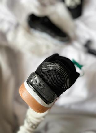 Adidas кросівки 4