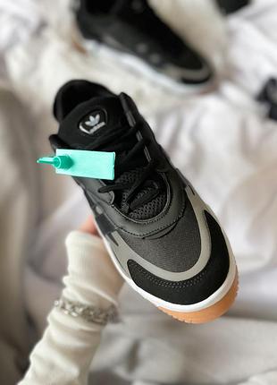 Adidas кросівки 5