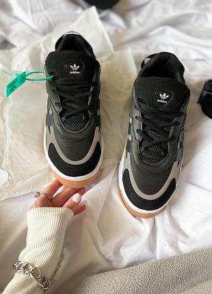 Adidas кросівки 10