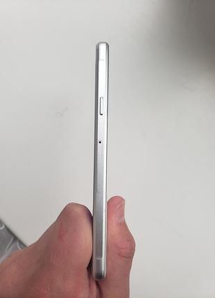 Samsung a3 6 (2016) 4