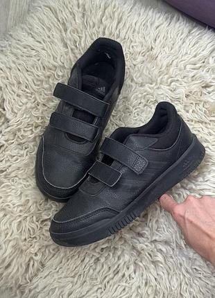 Кроссовки adidas tensaur