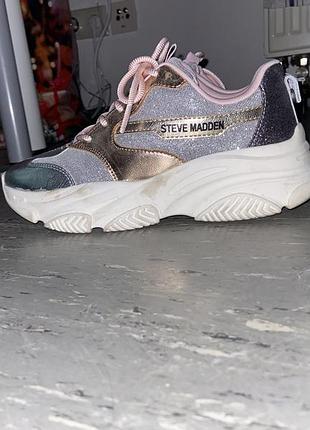 Неймовірно зручні кросівки steve madden розмір 38, рожеві, дитячі або для дорослого