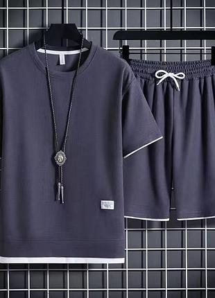 Два костюма за 1000грн