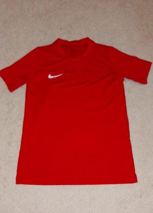 Спортивна футболка nike. розмір 128-137 см