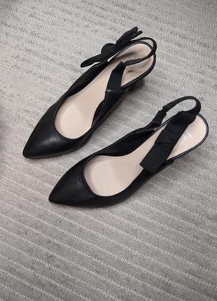Туфли лодочки bata 38р 24 24. 5 см кожаные original