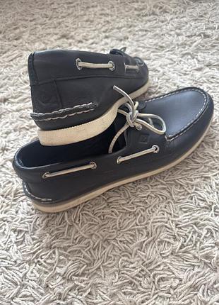 Лофери sperry 3