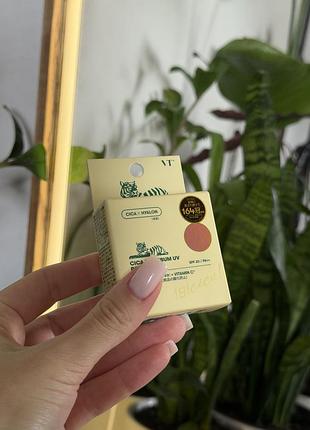 Матуюча сонцезахисна пудра vt cosmetics cica no sebum uv powder.