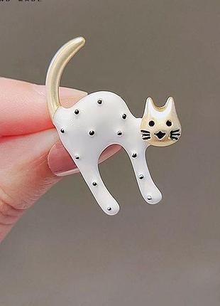 Брошь эмалированная white cat, брошка білий кіт