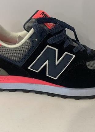 New balance кросівки