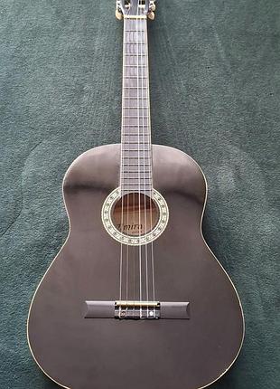 Класична гітара «almira guitars» у чорному кольорі.