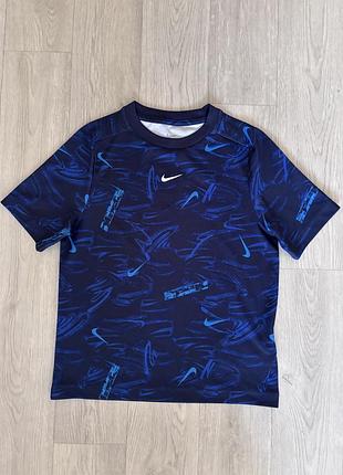 Класна спортивна футболка nike оригінал р,128