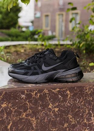 Nike v2k run 
• black / gray •