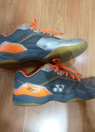 Кроссовки yonex.