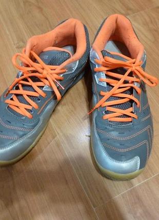 Кроссовки yonex. 2