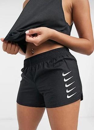 Класні спортивні шорти nike оригінал