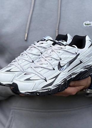 Nike initiator custom 6