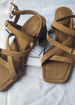 Босоножки stradivarius