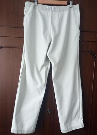 Женские брюки размер м