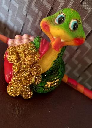 Сувенирная фигурка змеи